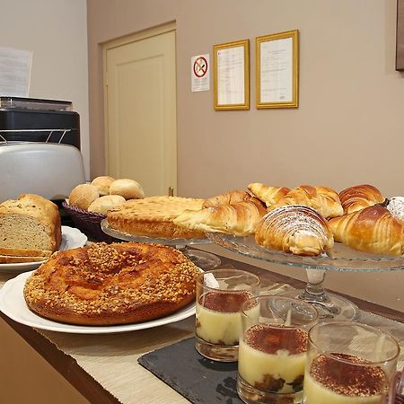 Dg Prestige Room Rome Bagian luar foto
