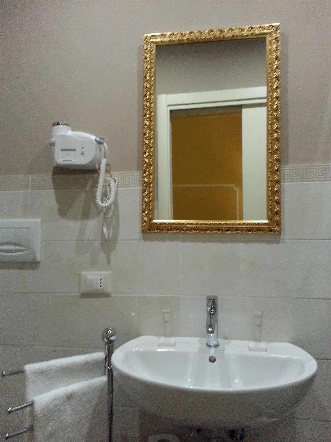 Dg Prestige Room Rome Bagian luar foto